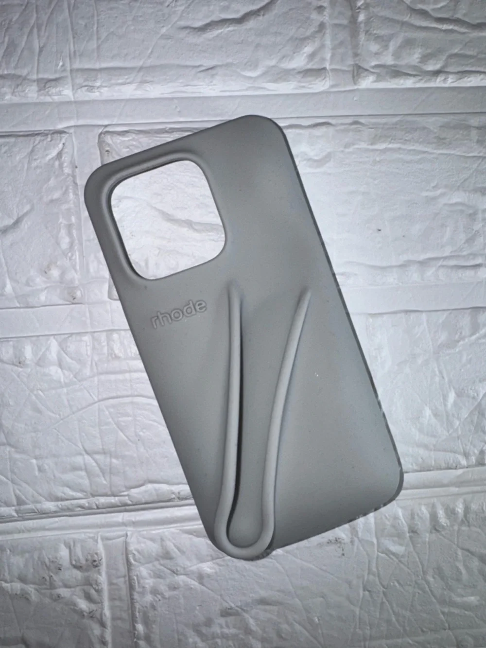 rhode Silicone Phone Case with Integrated Loop Gray fits iPhone 15Pro